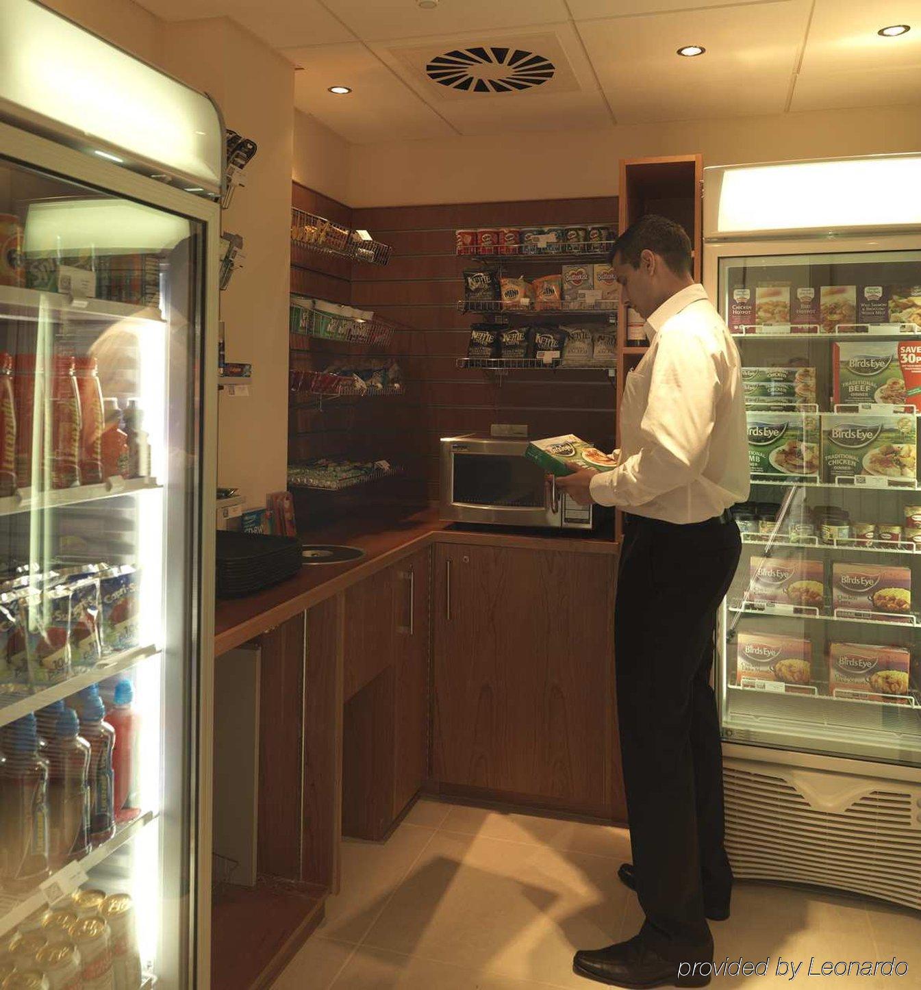Hilton Garden Inn Aberdeen City Centre ร้านอาหาร รูปภาพ