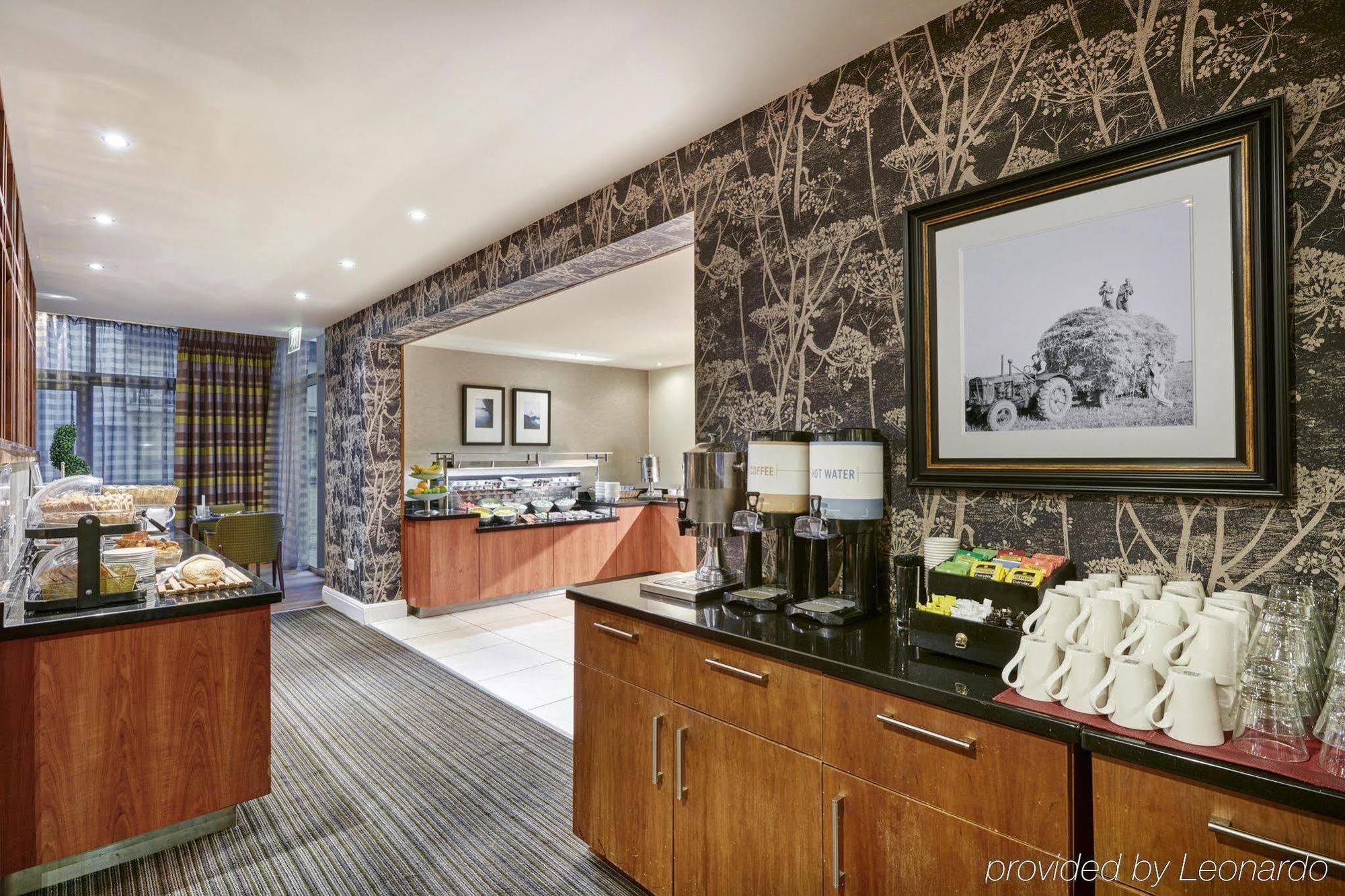 Hilton Garden Inn Aberdeen City Centre ภายนอก รูปภาพ