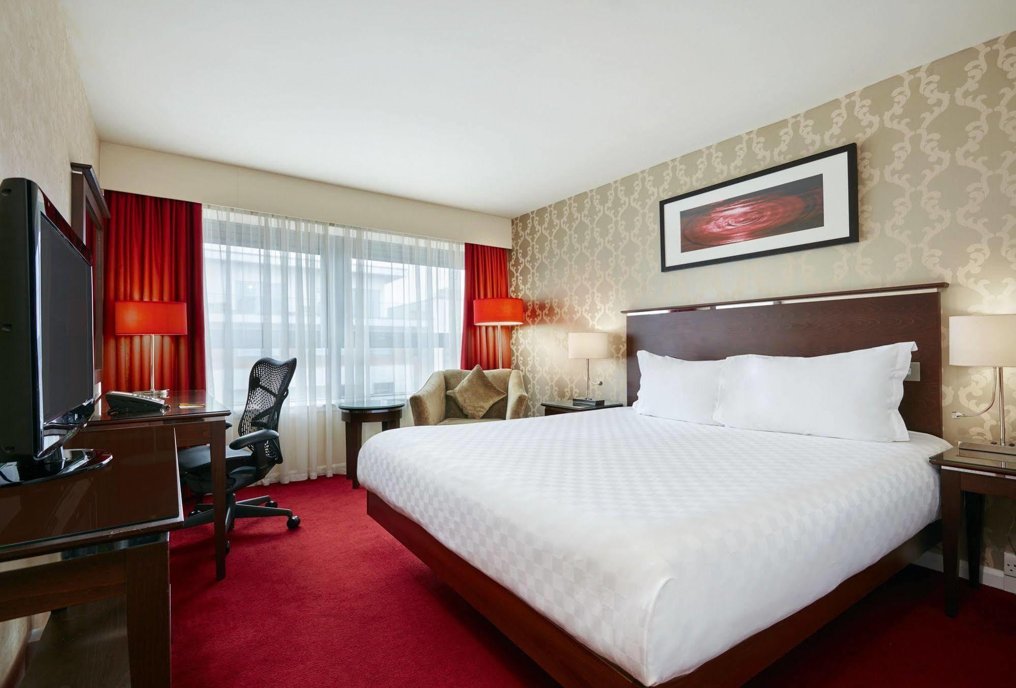 Hilton Garden Inn Aberdeen City Centre ภายนอก รูปภาพ